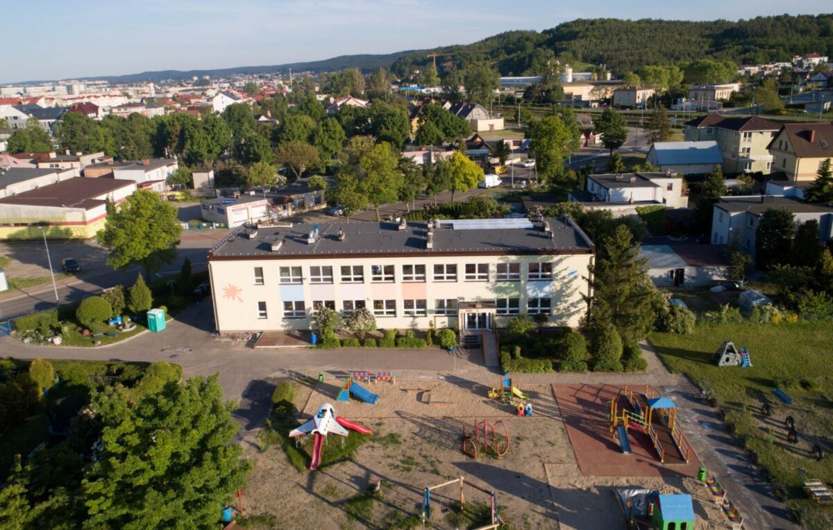 Przedszkole nr 1 w Redzie / 4 widok z lotu ptaka