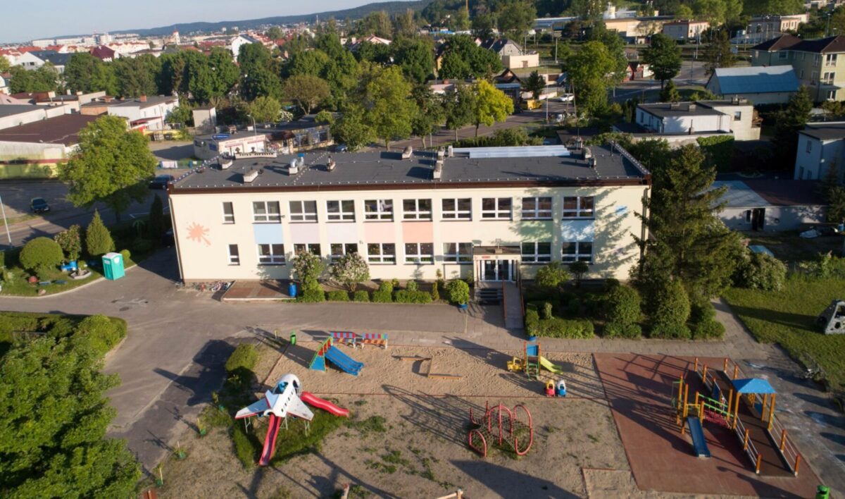 Przedszkole nr 1 w Redzie / 3 widok z lotu ptaka